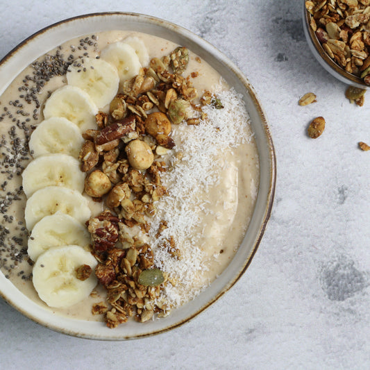 Nieuw recept! Smoothie bowl met banaan en pindakaas
